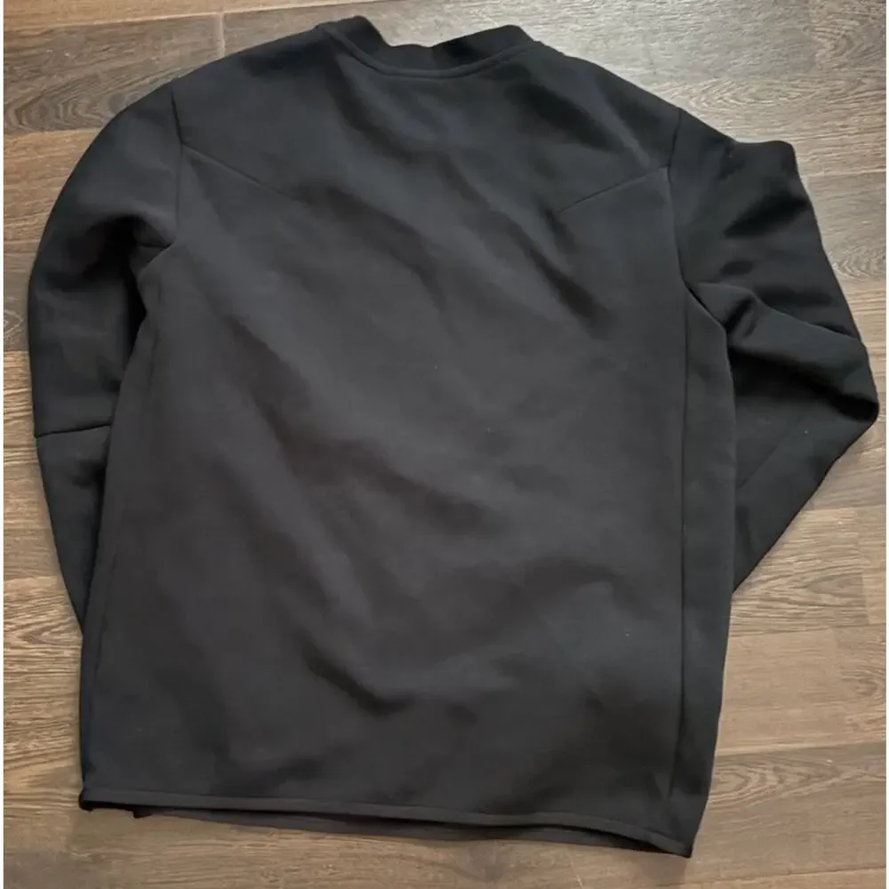 Nike sportswear tech